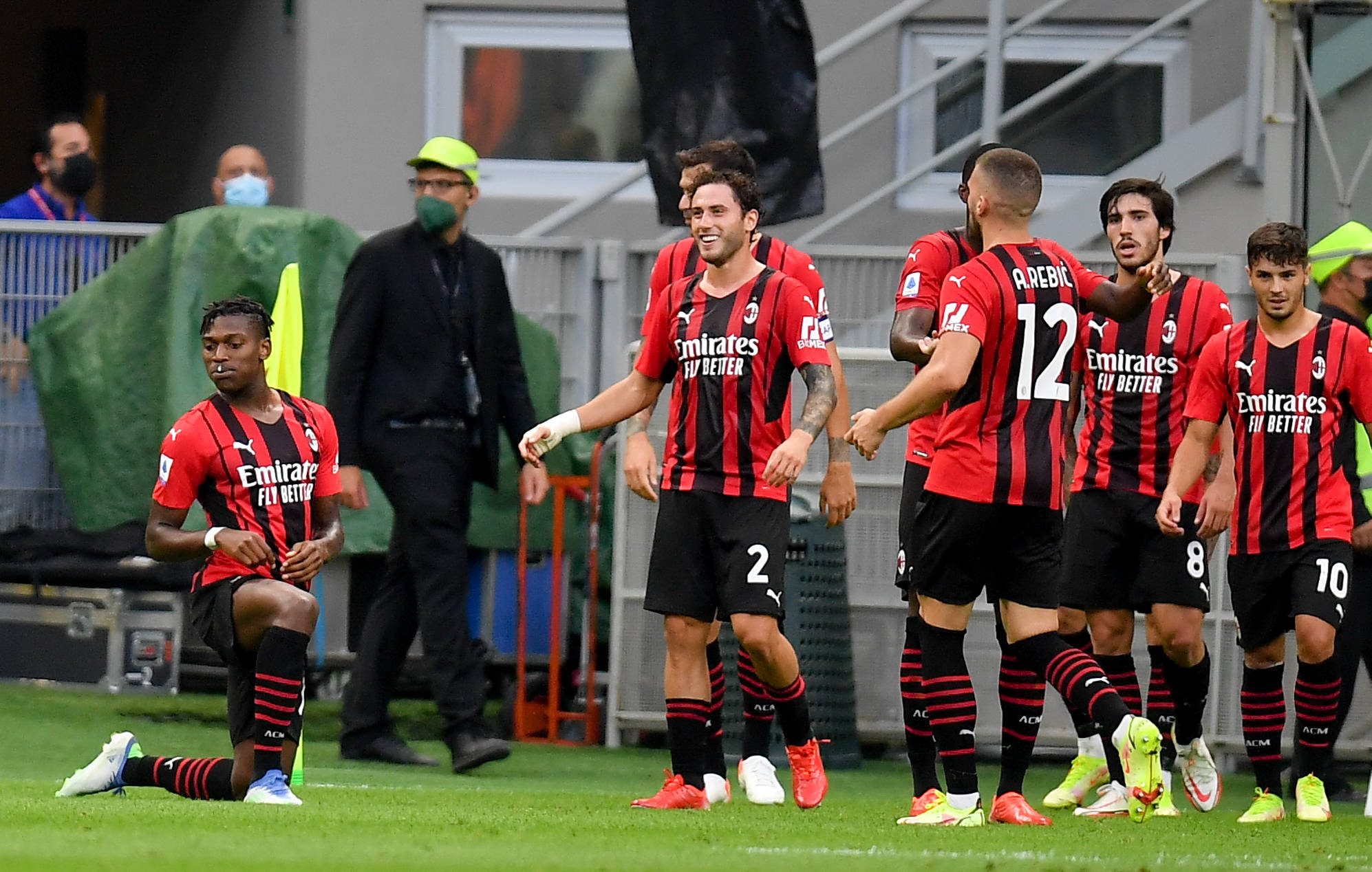 半场：贝蒂斯0-1赫罗纳，希尔助攻瓦纳特破门（半场战报：赫罗纳1-0领先贝蒂斯，希尔助攻瓦纳特建功）