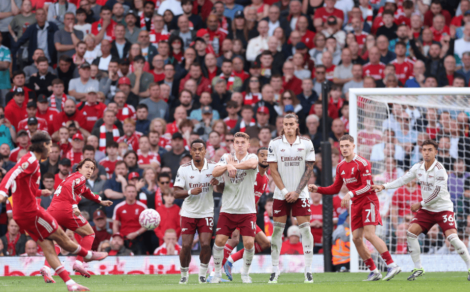 意媒：小法以后留在意甲可能性不大，大概率会前往巴萨或曼城（意媒：小法意甲前景不乐观，或转投巴萨或曼城）