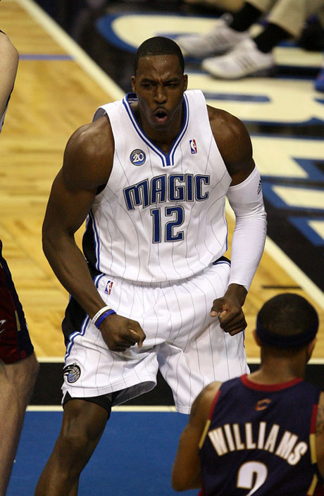 篮球火箭队内训练强度提升，新战术曝光（火箭队队内训练强度加码，最新战术曝光）