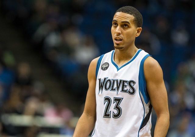 官方：那不勒斯中场安古伊萨当选意甲10月最佳球员（官宣：那不勒斯中场安古伊萨荣膺意甲10月最佳球员）