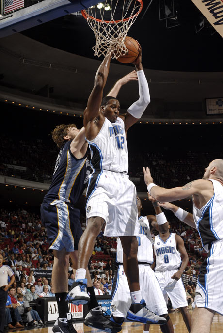 英媒：土耳其一名银行女经理诈骗球员3300万镑，被判入狱102年（英媒：土耳其一银行女经理骗走球员3300万英镑，获刑102年）