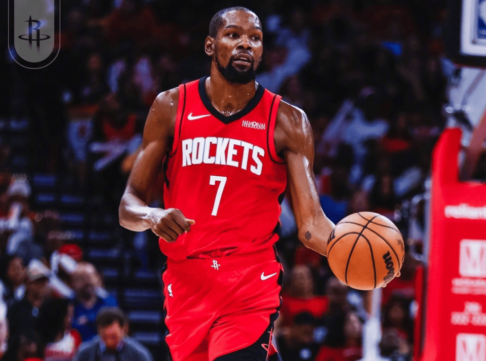 曼联红魔主场零封埃弗顿（红魔曼联坐镇老特拉福德零封埃弗顿）