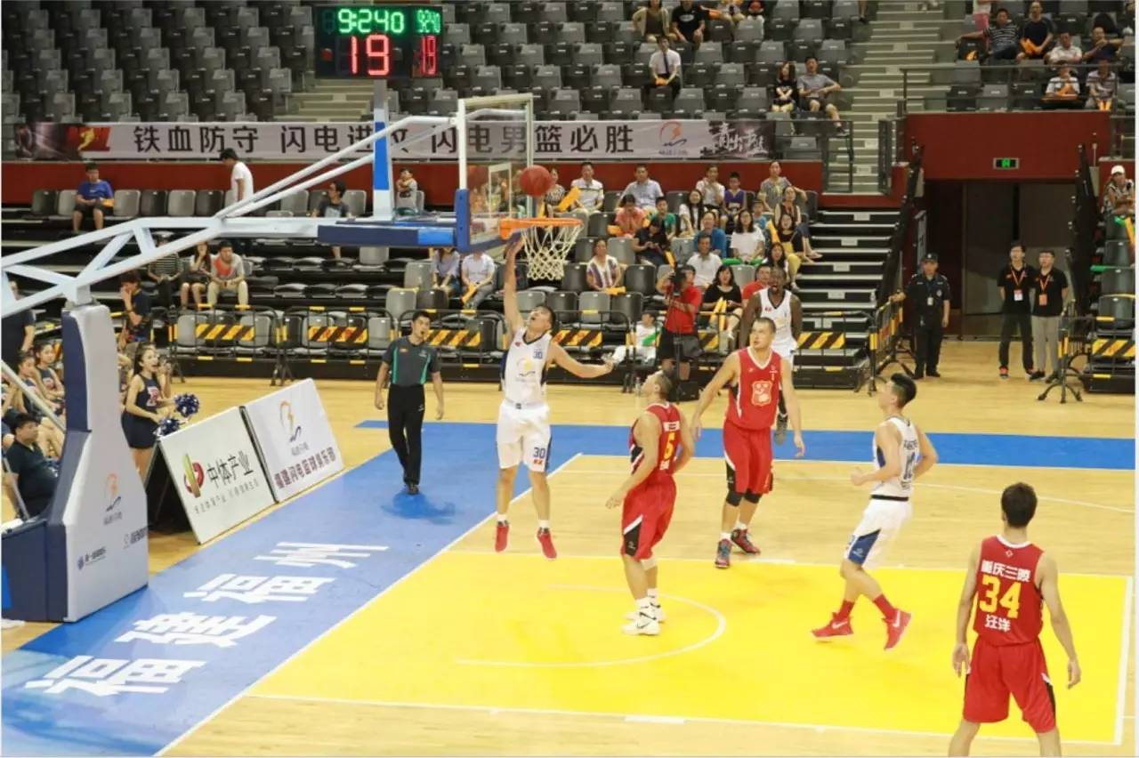 组曼联小队？ 罗马诺：梅努想去那不勒斯但曼联暂不想放（罗马诺：梅努倾向加盟那不勒斯，曼联暂不放行，“曼联小队”难成）