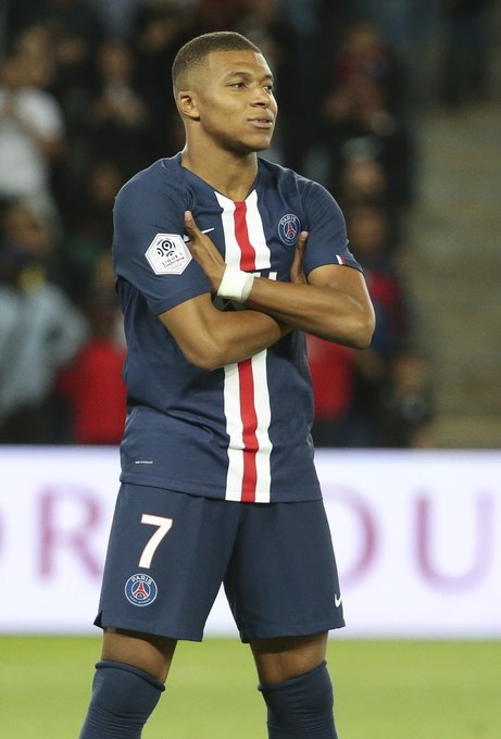 德甲半场：斯塔尼西奇&奥利塞分别破门，拜仁2-0海登海姆（半场战报：斯塔尼西奇与奥利塞各建一功，拜仁暂2-0领先海登海姆）