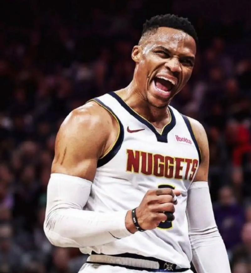 罗马诺：J罗将离开莱昂，2026年他将再度成为自由球员（罗马诺：J罗将告别莱昂，2026年重回自由身）