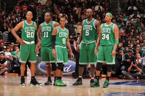 一场1-1，让曼城渔翁得利！阿森纳11打10不胜，英超争冠形势有变（1-1平局让曼城坐收渔利：阿森纳多打一人仍不胜，英超争冠格局生变）