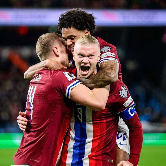 德天空：法兰克福对乌尊要价8000万欧，一些英超俱乐部有意（德媒：法兰克福为乌尊标价8000万欧，英超多队有意）