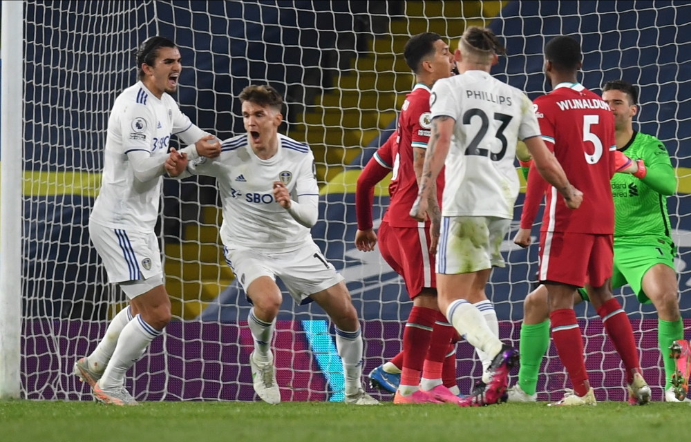 被罚下2人后输球！皇马电视台愤怒：内格雷拉制造的裁判（两人被罚下仍吞败！皇马电视台怒批：出自内格雷拉体系的裁判）