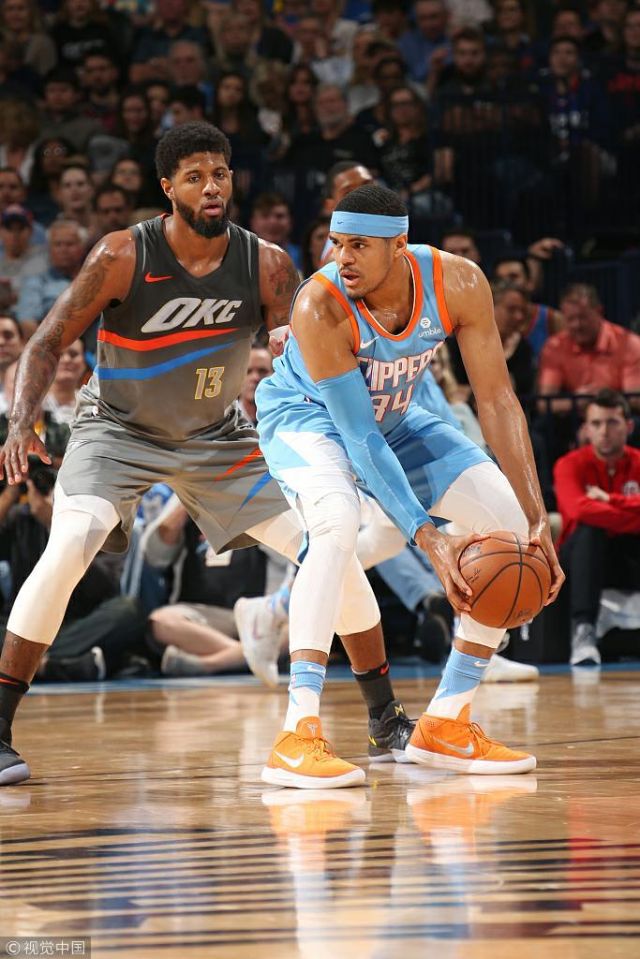 阿隆索：拉莫斯对我影响很大；很意外阿扎尔在皇马没有成功（阿隆索：深受拉莫斯影响；惊讶阿扎尔未能在皇马取得成功）