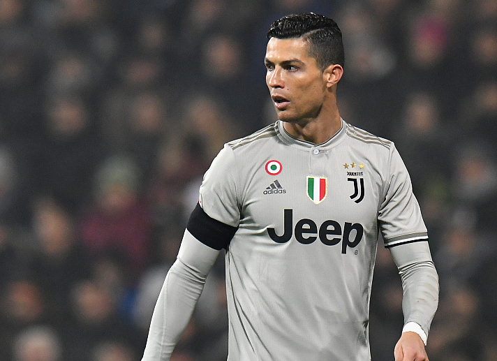 阿迪达斯官方：22款2026年国家队球衣将于11月6日开始发售（阿迪达斯官宣：2026年国家队22款球衣将于11月6日开售）