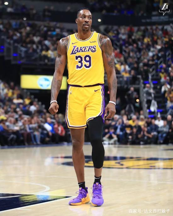 记者：于汉超参加教练员培训班，冬训时以助教身份与申花会合（记者称于汉超正参加教练员培训，冬训将以助教身份与申花汇合）