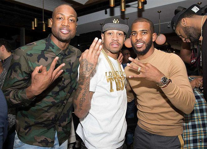 斯玛特上半场表现低迷，得分挂蛋（斯玛特上半场状态不佳，得分为零）