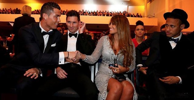 周定洋坐镇，亚冠成都蓉城VS神户胜利船，韦世豪+德尔加多领衔进攻（周定洋压阵，亚冠成都蓉城对阵神户胜利船，韦世豪、德尔加多领衔锋线）