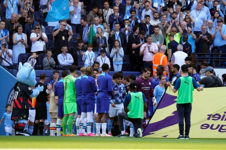 2025／26赛季英超：阿森纳新星斯凯利会在冬窗租借离队吗？多家英超球队关注他近况（2025／26赛季英超观察：阿森纳新星斯凯利会否冬窗外租？多家英超球队正密切关注）